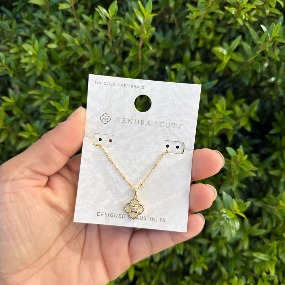 Kendra Scott Gold Filigree Necklace